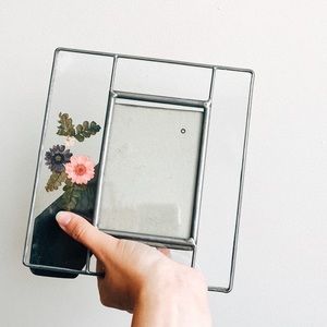 Pressed flower glass picture frame